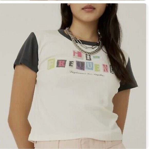 NWT Daydreamer REVOLVE Cotton Tee Women's White Baseball T Shirt "Hi frequency" - Picture 2 of 16